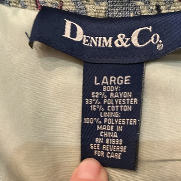 Denim & Co. chenille 3 button jacket. Like new. - Picture 5 of 6